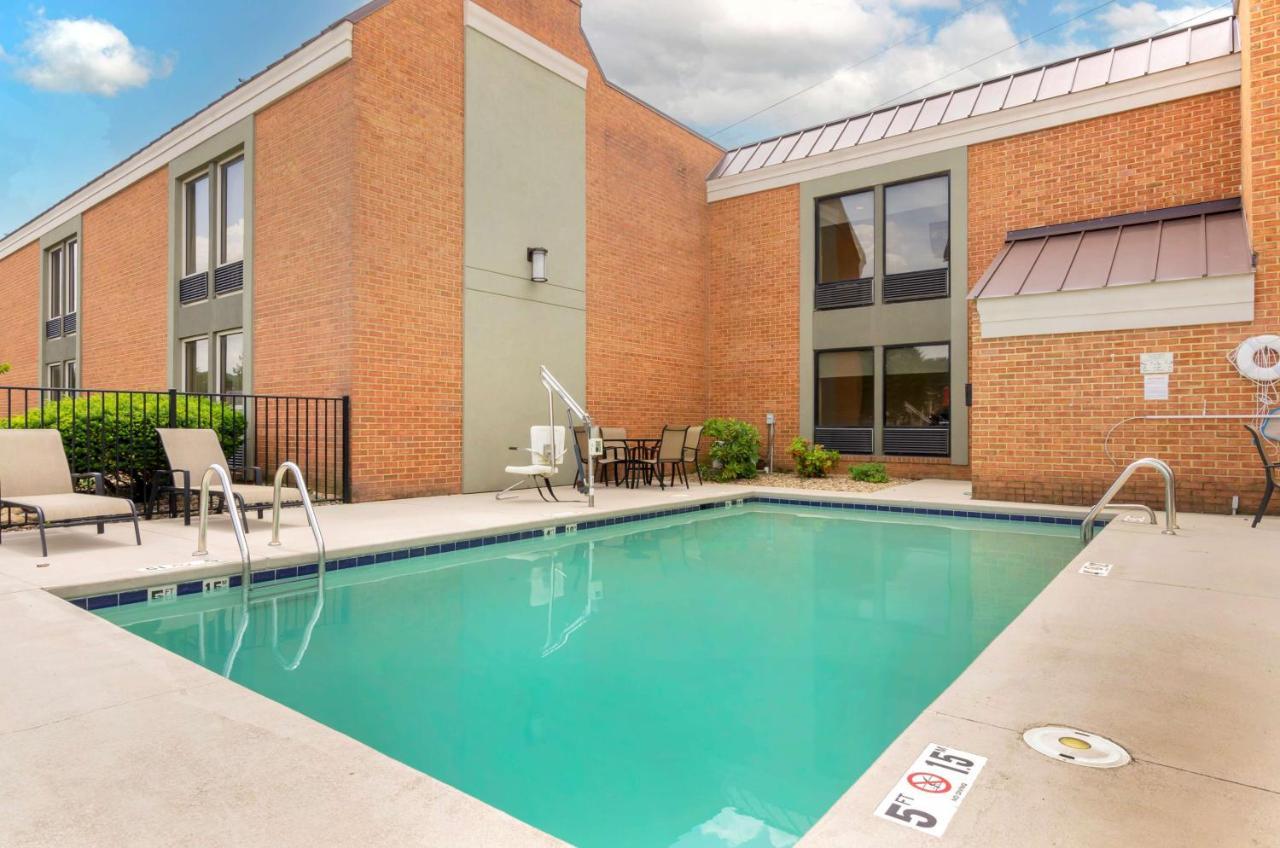 Best Western North Roanoke Troutville Екстер'єр фото